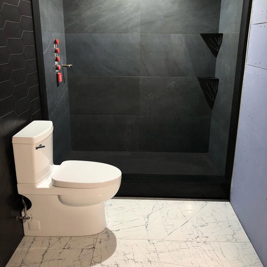 Yorkville Luxury Ensuite — custom walk-in shower by Diamond Tiling