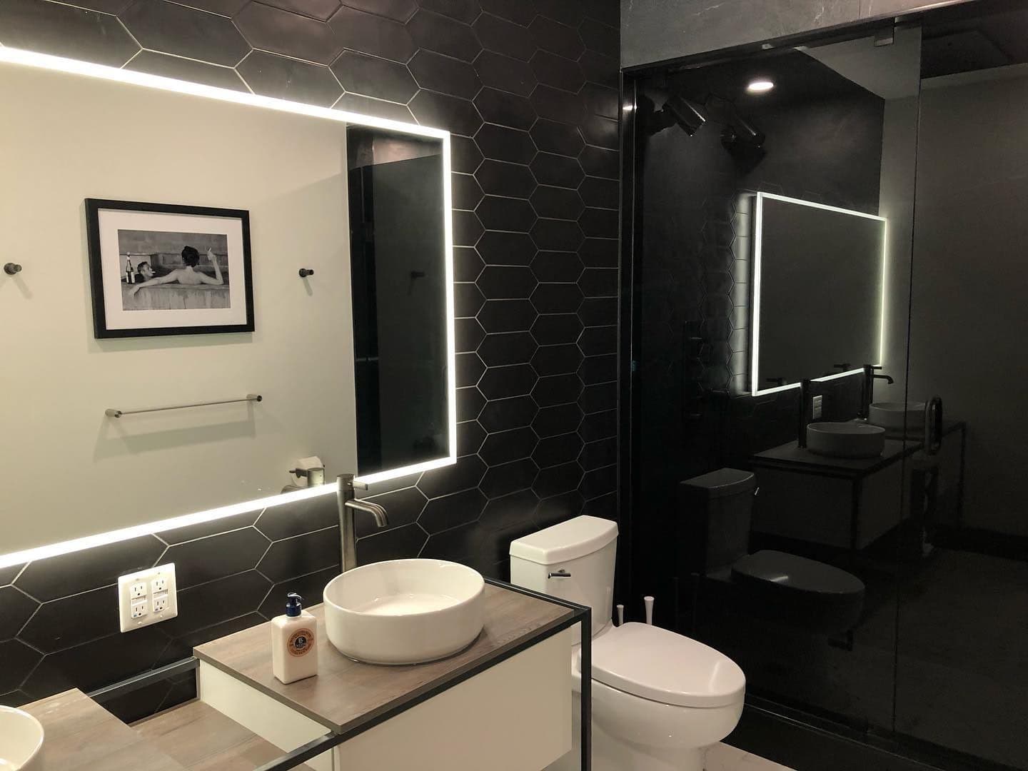 Yorkville Luxury Ensuite — by Diamond Tiling